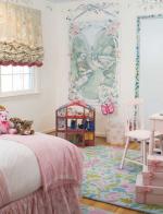 Лондонские шторы в романтической детской комнате